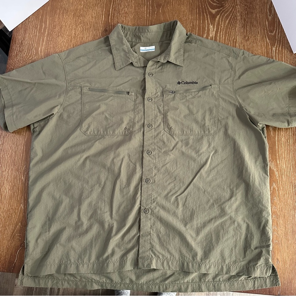 Columbia Men's Olive Green‎ Button Shirt